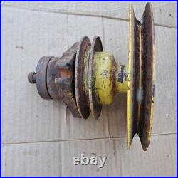 John Deere 140 300 314 316 318 322 46/48/50 deck belt center spindle assy